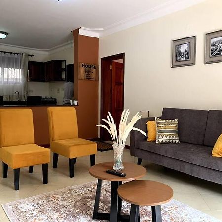 Cozy 2-Bedroom Apartment Within City Limits. Kampala Dış mekan fotoğraf